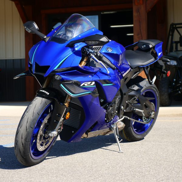 2026 YAMAHA YZF-R1 Street Bike